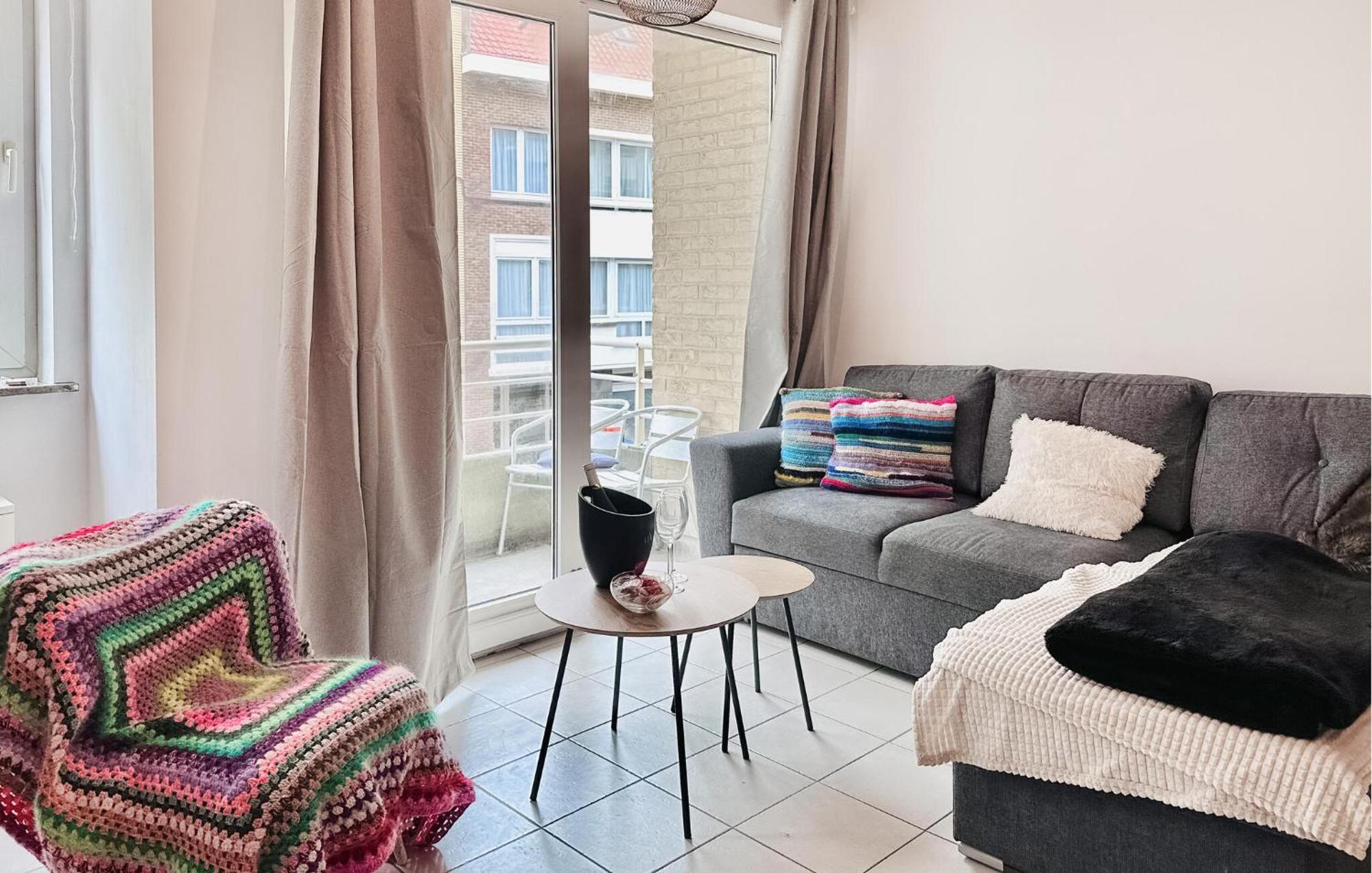 2 Bedroom Lovely In *
